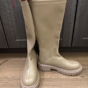 Nude boots